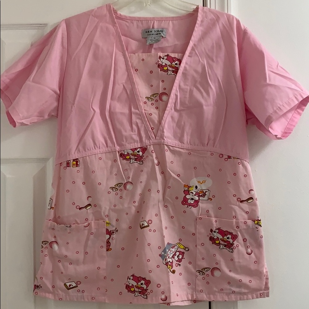 M&M Scrub Top